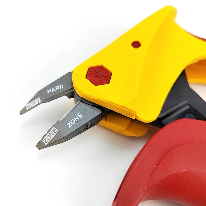Wiha 30666 Electrician's Insulated Diagonal Pliers with Innovative Dual Cutting Function of The Jaws Z12916