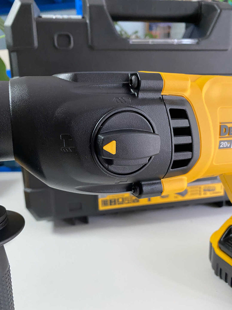 Dewalt ferramentas dch133 martelo rotativo 20v max velocidade variável broca sem escova d-alça multifuncional industrial recarregável broca ferramenta nua