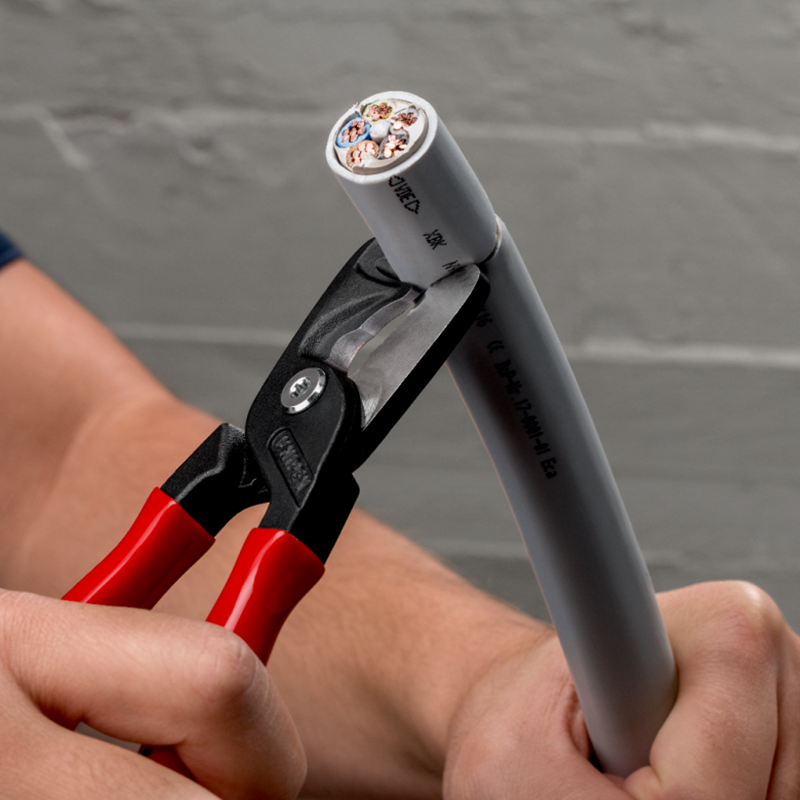 KNIPEX 95 11 225 StepCut XL Cable Shears with Step Cut Wire Cutter