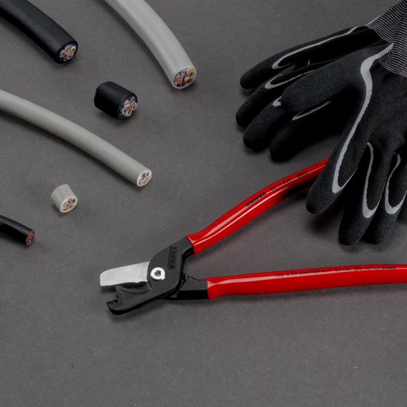 KNIPEX 95 11 225 StepCut XL Cable Shears with Step Cut Wire Cutter