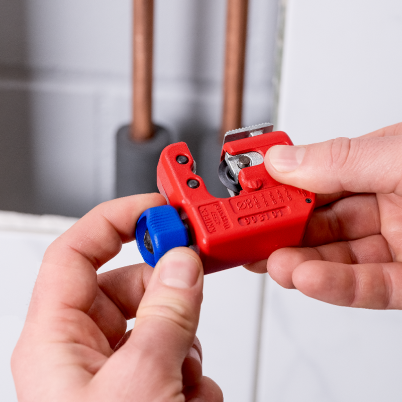 KNIPEX 90 31 01 TubiX S Pipe Cutter QuickLock