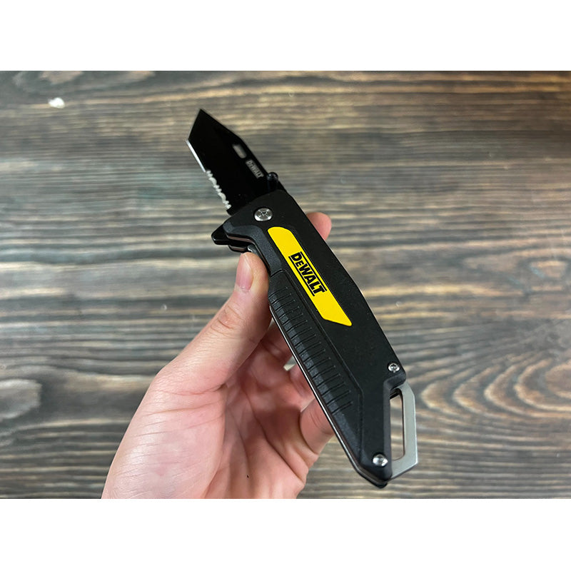 DEWALT DWHT10910 Pocket Knife with Ball-Bearing Assist